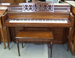 Everett Console piano